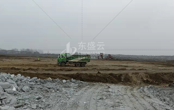 強(qiáng)夯公司東盛云，在襄陽劉集比亞迪產(chǎn)業(yè)園提出合理化建議